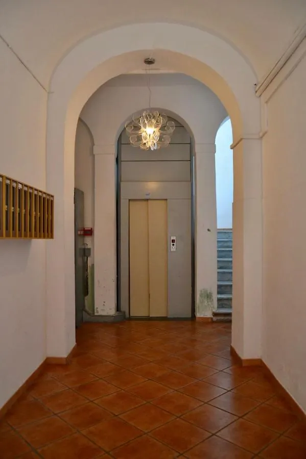 Apartment Appartamento Centro Citta Free Private Car Parking Livorno Italien